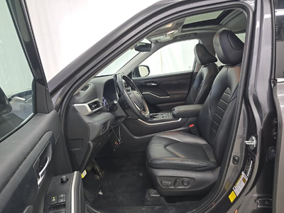 2022 Toyota Highlander XLE AWD
