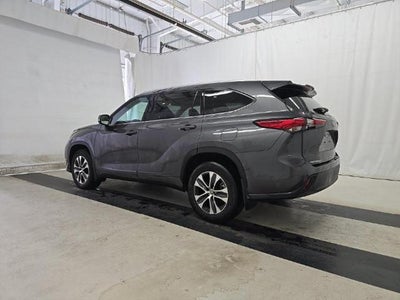 2022 Toyota Highlander XLE AWD