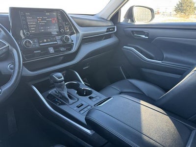 2022 Toyota Highlander XLE AWD