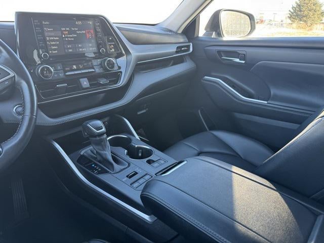 2022 Toyota Highlander XLE AWD