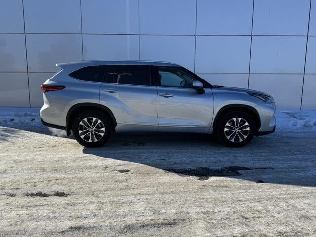 2022 Toyota Highlander XLE AWD