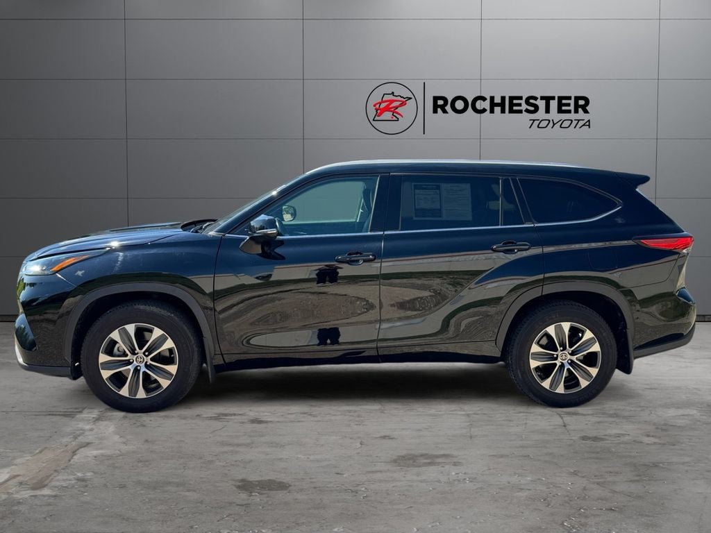 2022 Toyota Highlander XLE AWD
