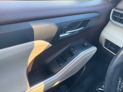 2022 Toyota Highlander XLE AWD