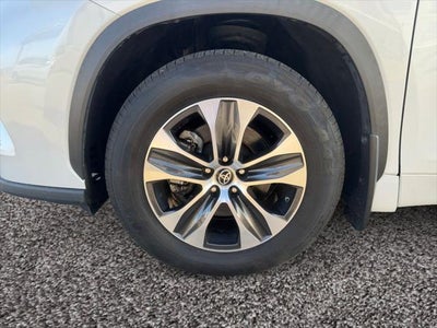 2022 Toyota Highlander XLE AWD
