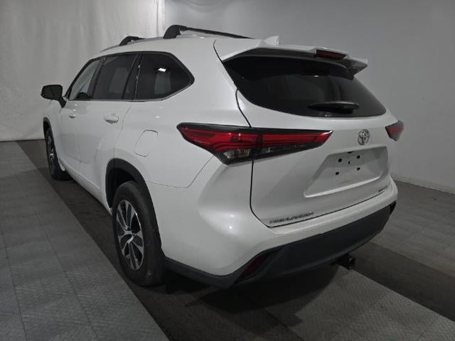 2022 Toyota Highlander XLE AWD