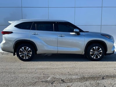 2022 Toyota Highlander XLE AWD