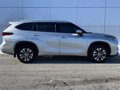 2022 Toyota Highlander XLE AWD