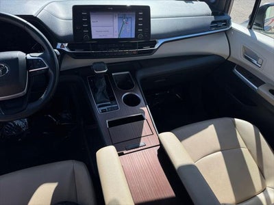 2023 Toyota Sienna XLE 7 Passenger