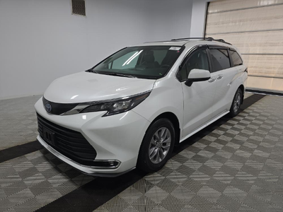 2024 Toyota Sienna XLE 7 Passenger