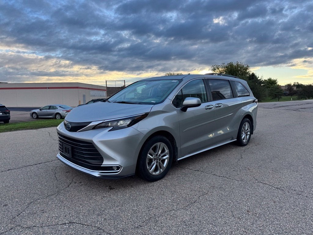 2024 Toyota Sienna XLE 7 Passenger