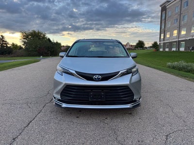 2024 Toyota Sienna XLE 7 Passenger