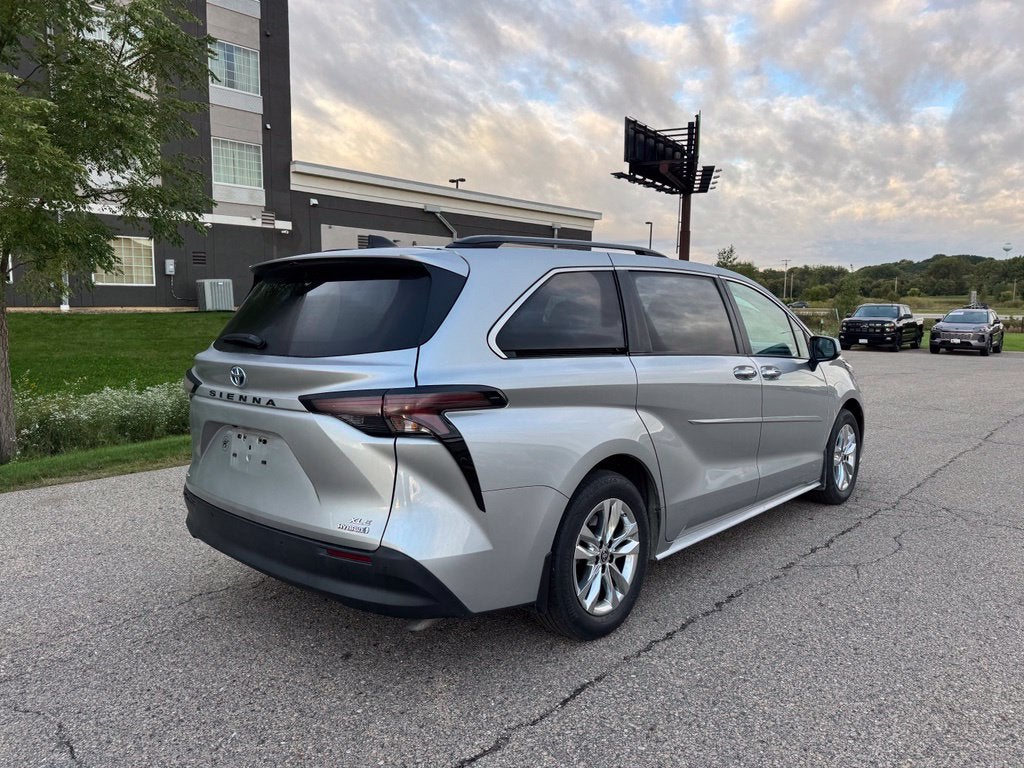 2024 Toyota Sienna XLE 7 Passenger