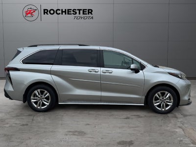 2024 Toyota Sienna XLE 7 Passenger