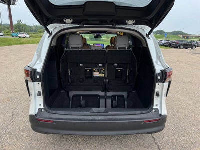 2025 Toyota Sienna XLE 7 Passenger