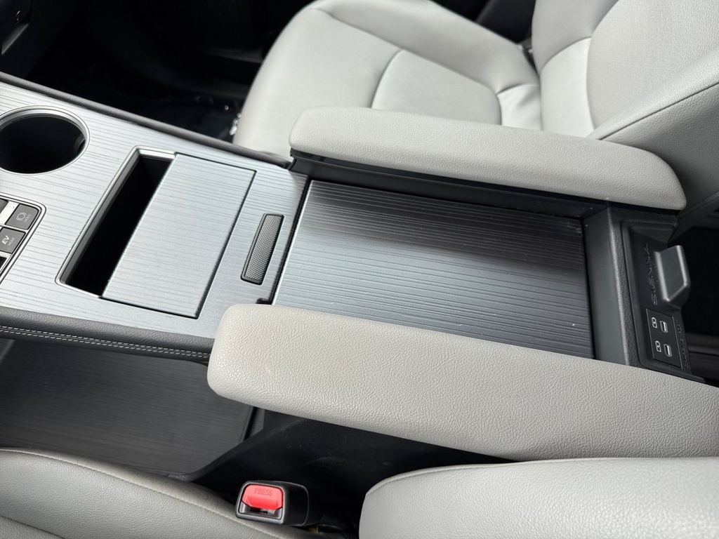 2025 Toyota Sienna XLE 7 Passenger