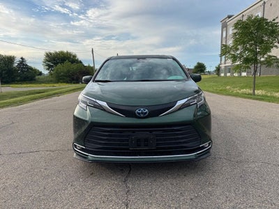 2022 Toyota Sienna XLE 7 Passenger