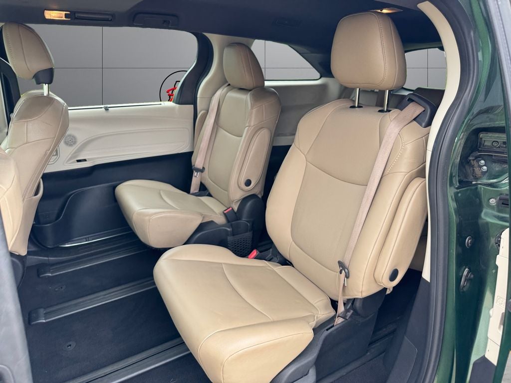 2022 Toyota Sienna XLE 7 Passenger