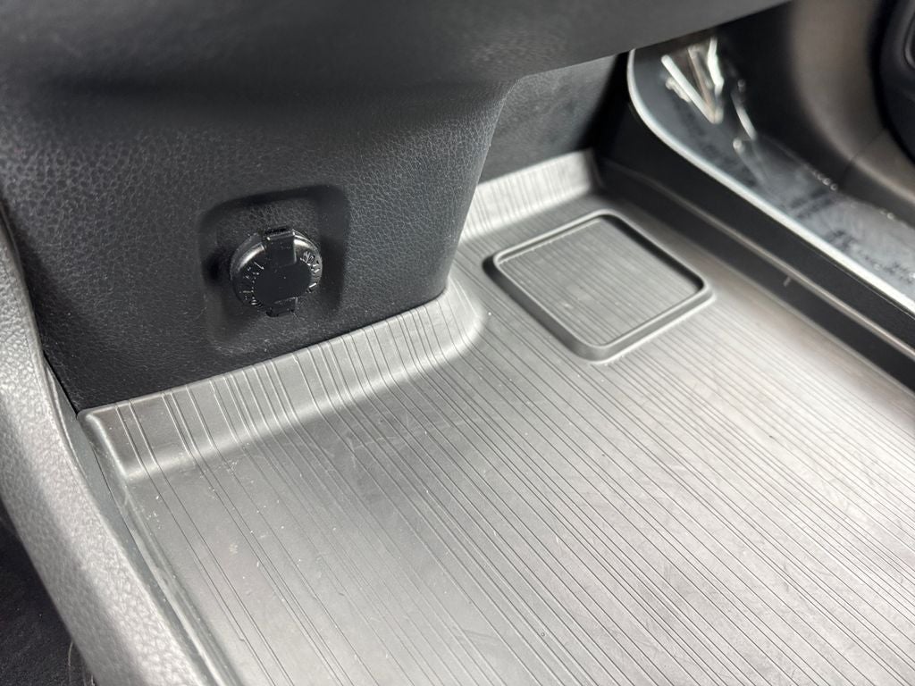2022 Toyota Sienna XLE 7 Passenger