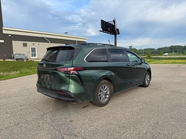 2022 Toyota Sienna XLE 7 Passenger