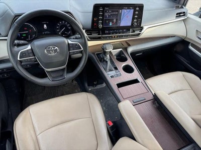 2022 Toyota Sienna XLE 7 Passenger