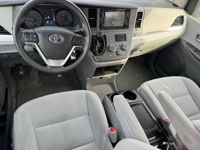 2017 Toyota Sienna LE 7 Passenger