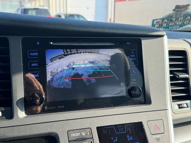 2017 Toyota Sienna LE 7 Passenger