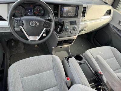 2017 Toyota Sienna LE 7 Passenger