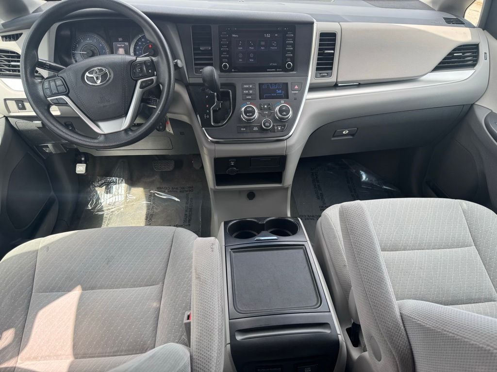 2019 Toyota Sienna LE 7 Passenger