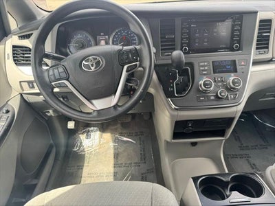 2019 Toyota Sienna LE 7 Passenger