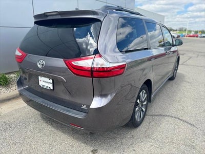 2019 Toyota Sienna LE 7 Passenger