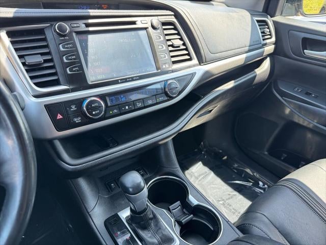 2017 Toyota Highlander SE AWD
