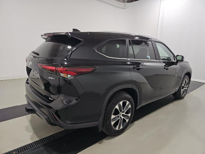 2025 Toyota Highlander Hybrid XLE AWD