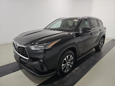 2025 Toyota Highlander Hybrid XLE AWD