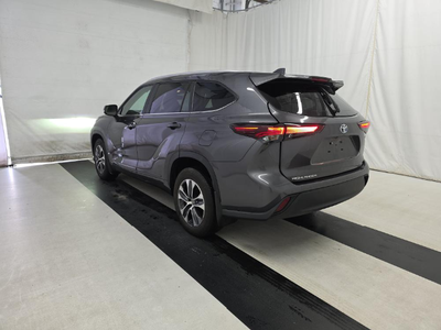 2024 Toyota Highlander Hybrid XLE AWD
