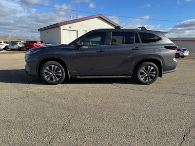 2024 Toyota Highlander Hybrid XLE AWD