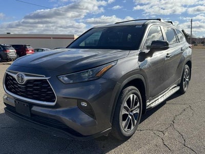 2024 Toyota Highlander Hybrid XLE AWD