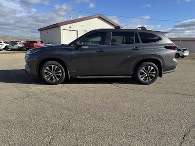 2024 Toyota Highlander Hybrid XLE AWD