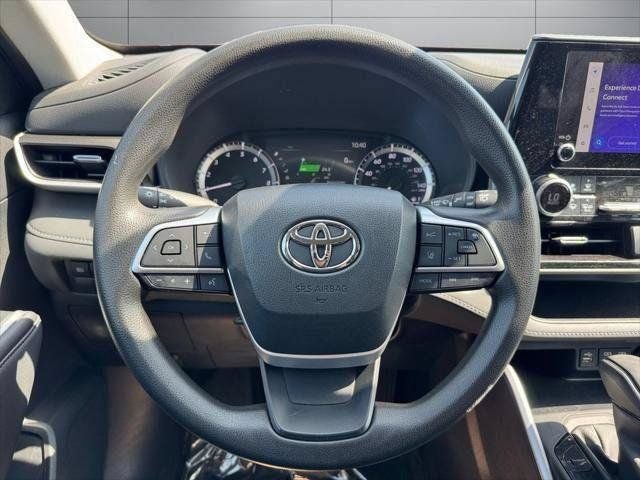 2023 Toyota Highlander L FWD