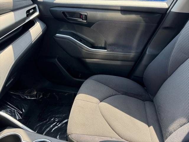 2023 Toyota Highlander L FWD
