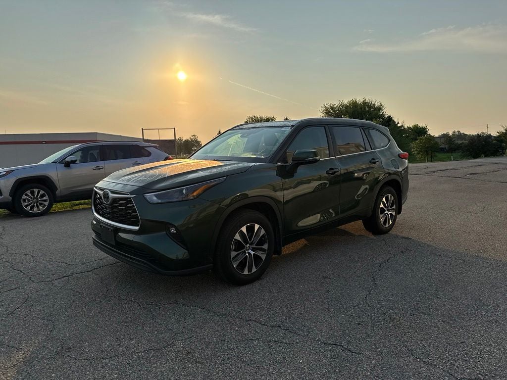 2023 Toyota Highlander XLE FWD
