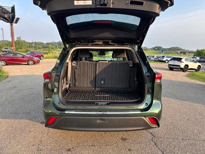 2023 Toyota Highlander XLE FWD