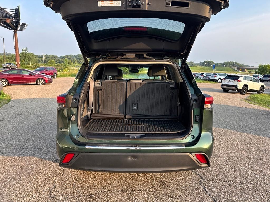 2023 Toyota Highlander XLE FWD