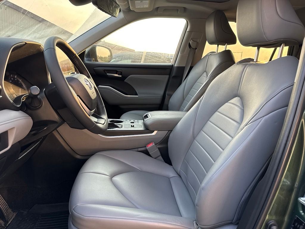 2023 Toyota Highlander XLE FWD