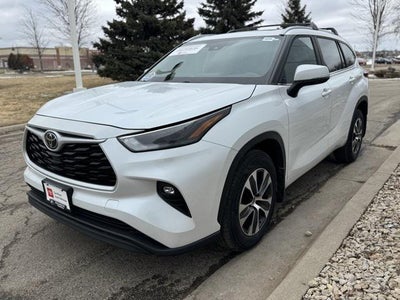 2023 Toyota Highlander XLE AWD