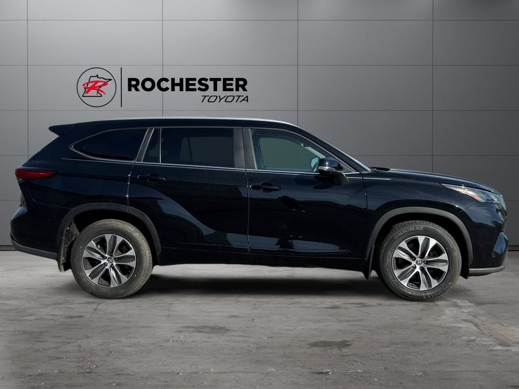 2023 Toyota Highlander XLE AWD
