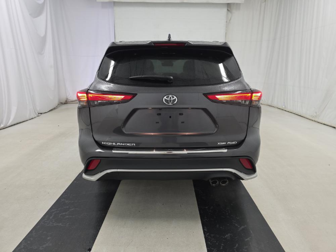 2023 Toyota Highlander XSE