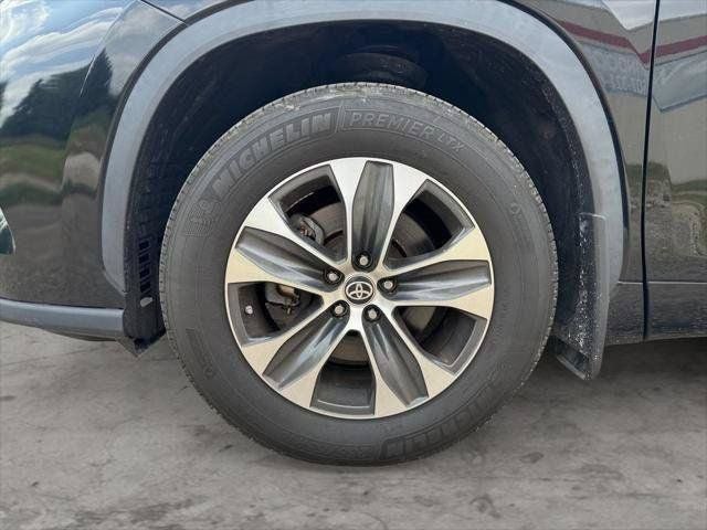 2023 Toyota Highlander XLE AWD