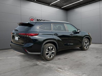 2023 Toyota Highlander XLE AWD