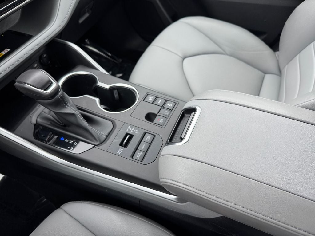2023 Toyota Highlander XLE AWD