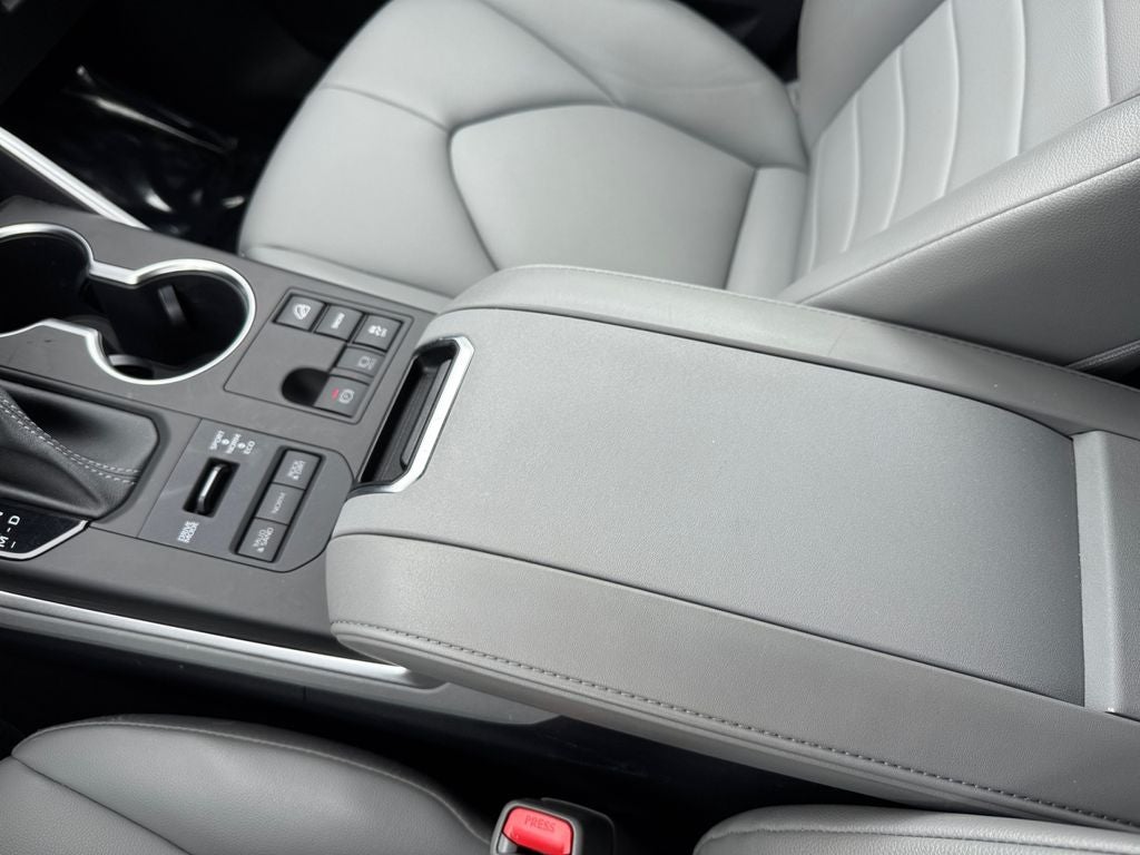 2023 Toyota Highlander XLE AWD